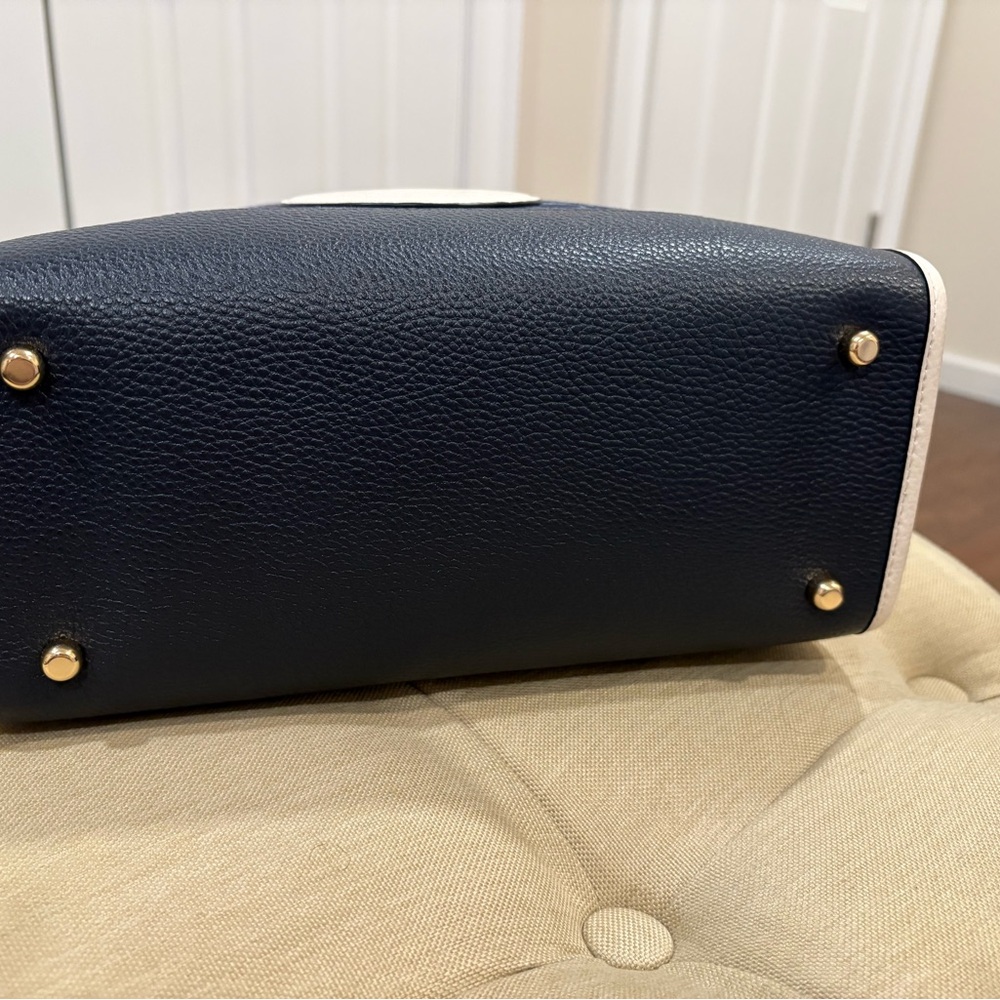 Coach Navy and Cream Tote Bag - Picture 5 of 8